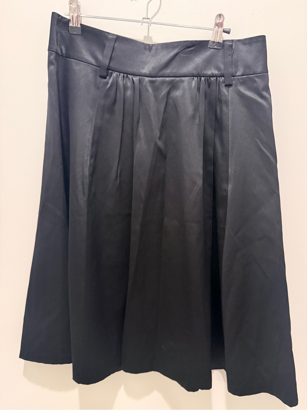Banana Republic midi satin black skirt